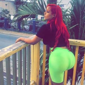 Meet your Posher, Elly